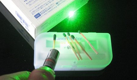 Let’s check the mini green laser pen’s power